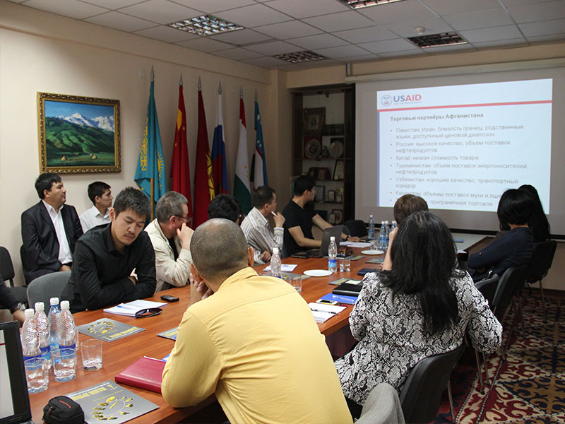 The hall is suitable for seminars, business meetings, presentations, etc