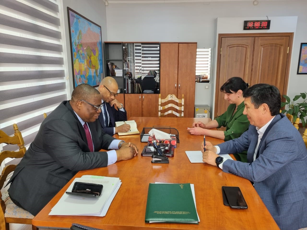 The Chambers of Commerce and Industry of Kyrgyzstan and the Republic of Benin intend to sign a memorandum of cooperation.